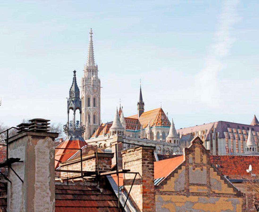 Ferienwohnung Under The Mathias Church Budapest Exterior foto